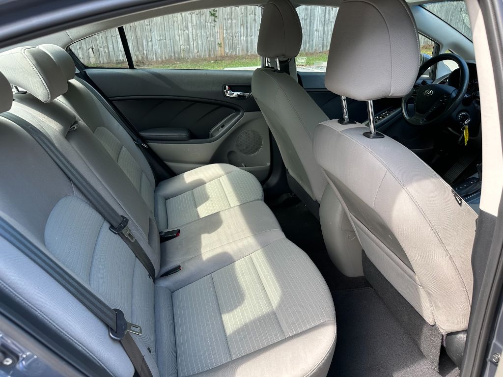 2014 Kia Forte LX - Photo 12