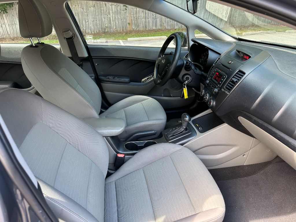 2014 Kia Forte LX - Photo 10