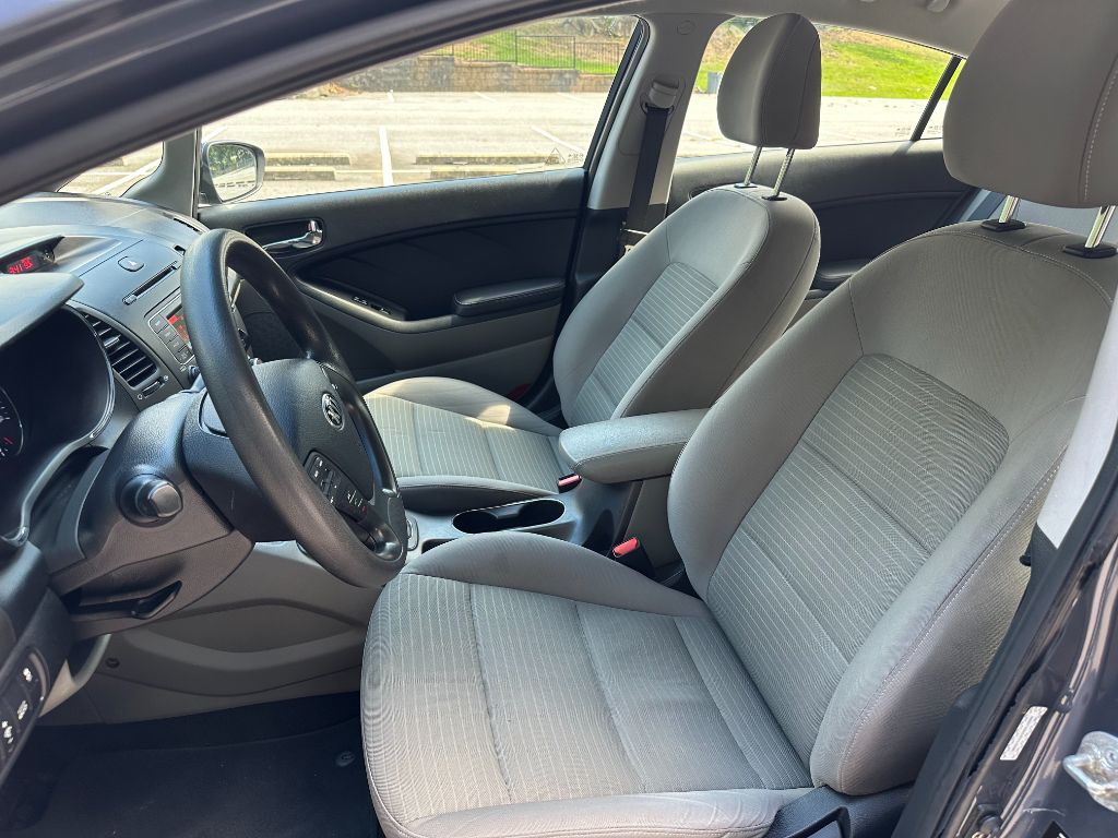 2014 Kia Forte LX - Photo 9