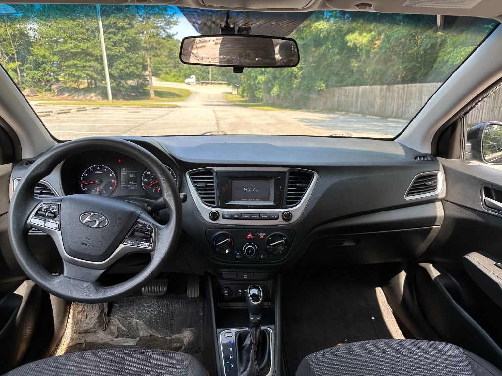 2018 Hyundai Accent SE - Photo 14