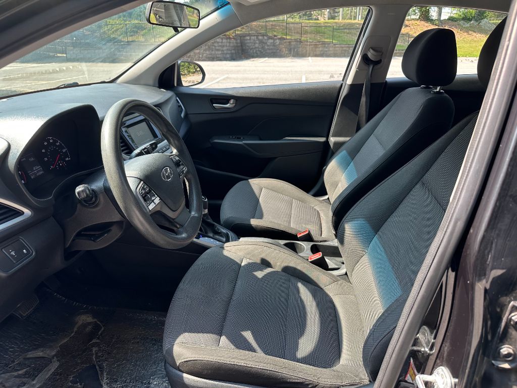 2018 Hyundai Accent SE - Photo 10